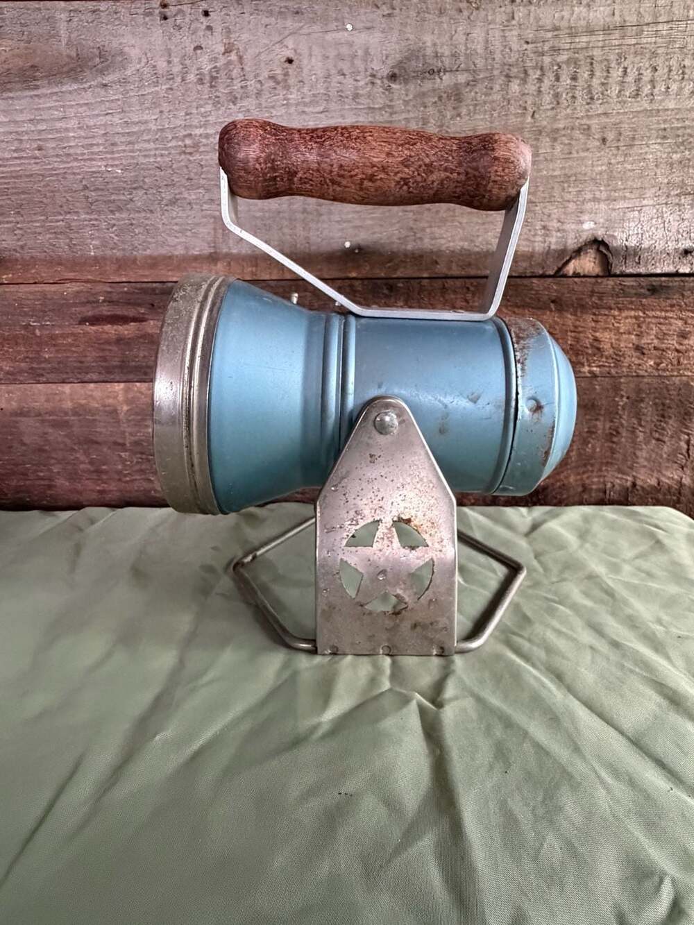 Vintage Star Headlight & Lantern Co. Blue Railroad Lantern with Wooden Handle - Picture 3 of 10